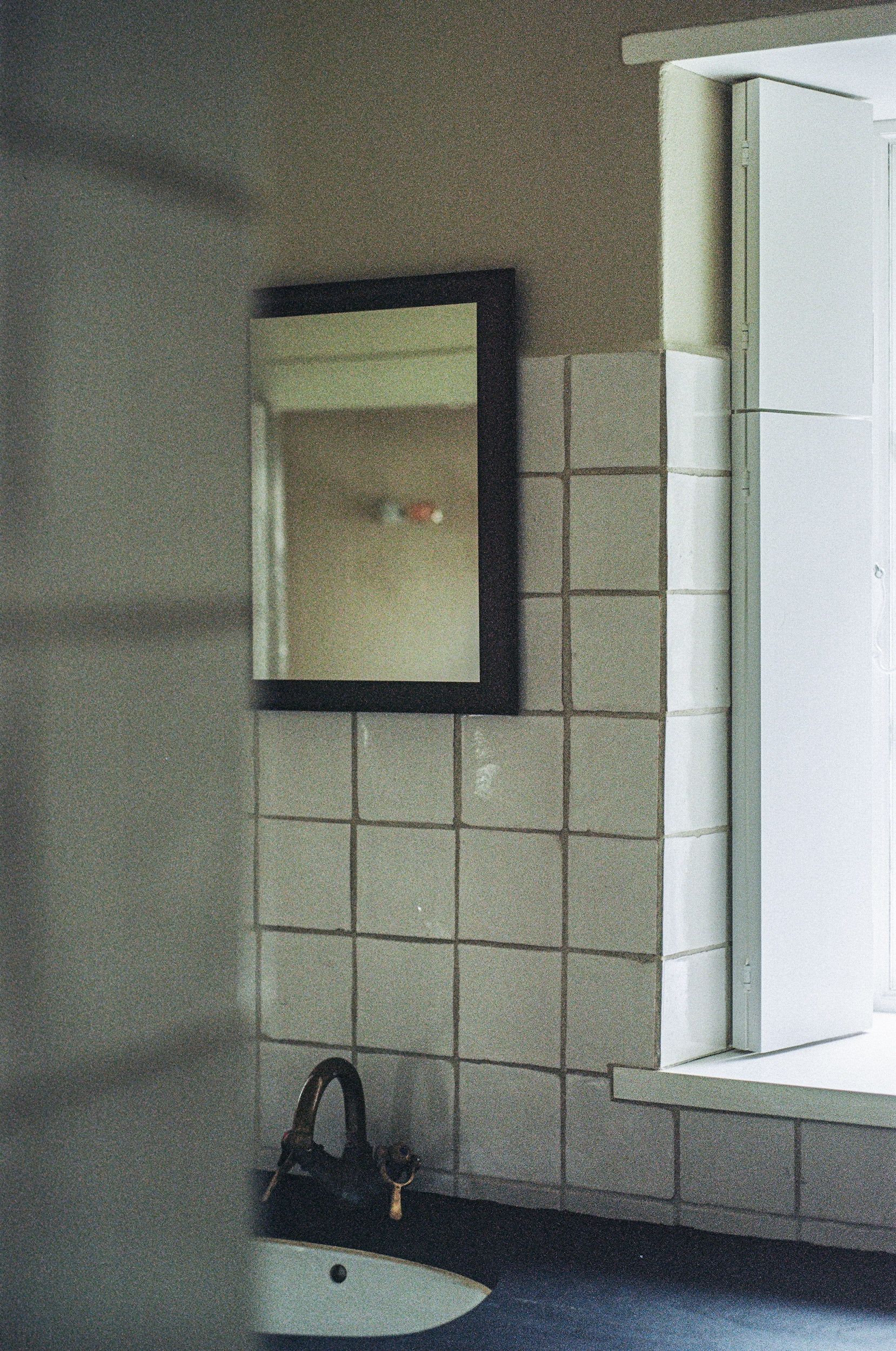 MO2 Frame at the Country House bathroom 